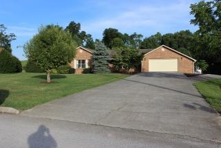 4532 Yorkshire Ln, Morristown, TN 37813-1000