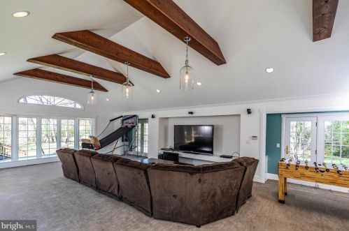 15 Teak Ln, Princeton NJ 08540-4724 exterior