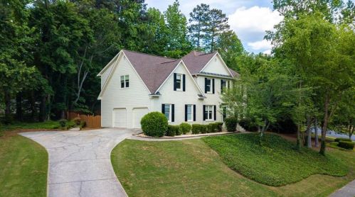 2024 Honeydew Ln, Kennesaw, GA 30152-5854