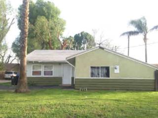 18930 Gault St, Los Angeles CA  91335-3908 exterior