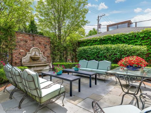 1913 Howe St, Chicago IL  60614-5127 exterior
