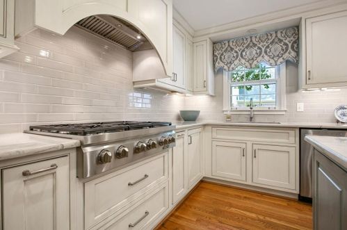 4581 Elizabeth Ln, Atlanta GA  30339-5323 exterior
