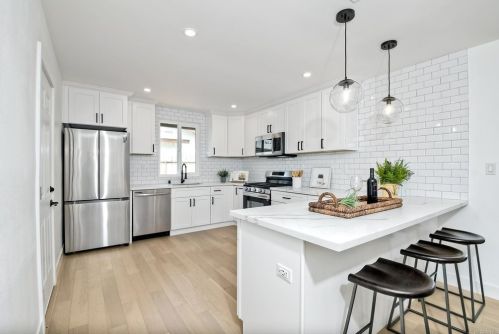 3931 Scott Dr, Oceanside, CA 92056-4312