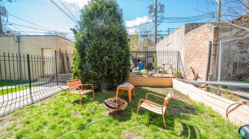 1542 Rockwell St, Chicago, IL 60622-1647