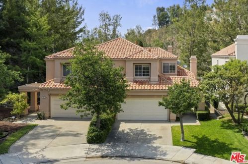 889 Calle Amable, Glendale CA  91208-3058 exterior
