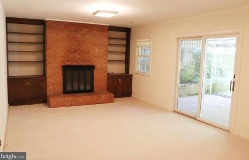 217 James Thurber Ct, Falls Church, VA 22046-3416