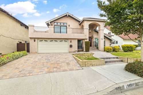 5455 Vista Sierra, Cypress, CA 90630-3024
