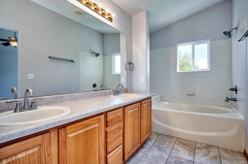 18060 Orch Pl, Aurora CO exterior