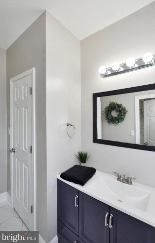 1002 Robin Rd, Silver Spring MD 20901-1872 exterior