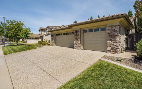 2617 Grazing Point Way, Elk Grove, CA 95757-8182