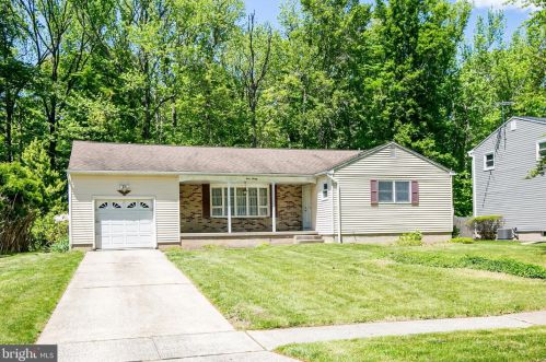 390 Green Ln, Trenton, NJ 08638-1733