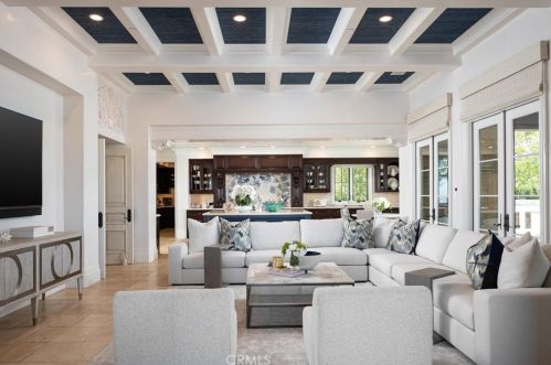 76 Golden Eagle, Irvine CA  92603-0309 exterior