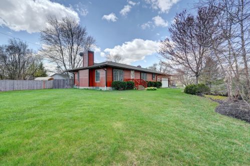 115 Cass St, Spring Grove, IL 60081-8433