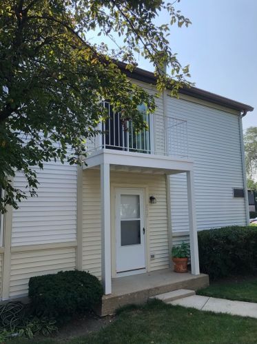 858 Inverrary Ln, Bannockburn, IL 60015-3608