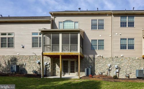 160 Fieldcrest Ln, Ephrata PA  17522-2925 exterior