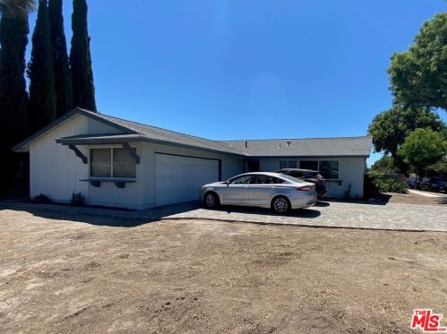 2335 Sequoia Ave, Simi Valley, CA 93063-2707