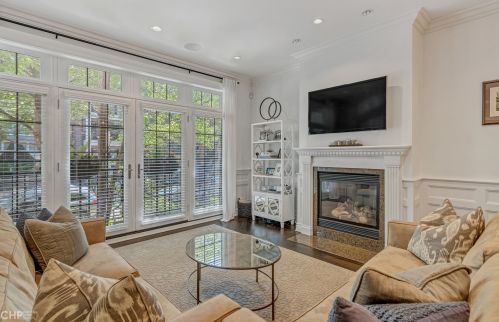 3546 Reta Ave, Chicago, IL 60657-7051