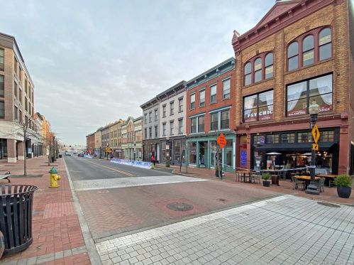 83 Washington St, Norwalk CT  06854-3000 exterior