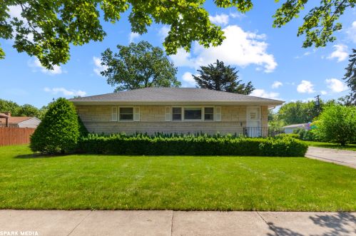 4311 Wehrman Ave, Schiller Park, IL 60176-1438