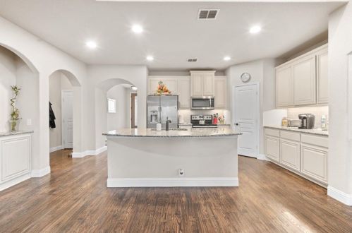 632 Tierra Vista Way, Fort Worth TX  76131 exterior
