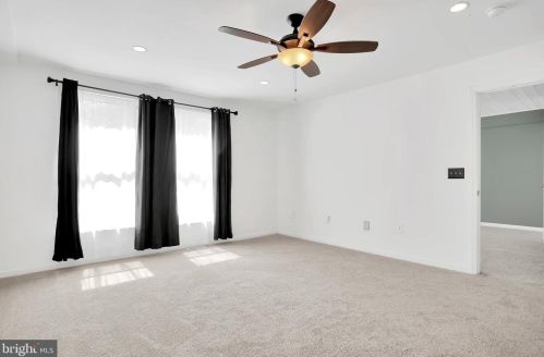 112 Algonquin Trl, Hedgesville WV  25427-5568 exterior