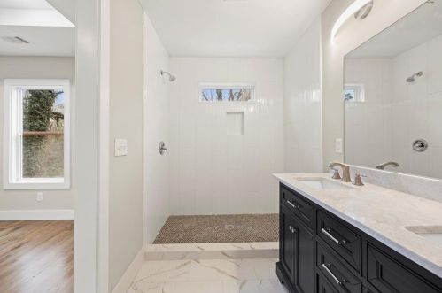 2732 Miles Cir, Atlanta GA  30344-3743 exterior