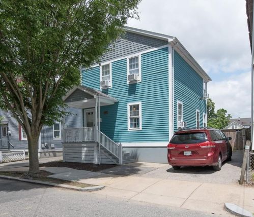 89 Gallup St, Providence, RI 02905-1728