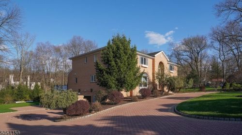 3 Hidden Hollow Way, Warren, NJ 07059-7151