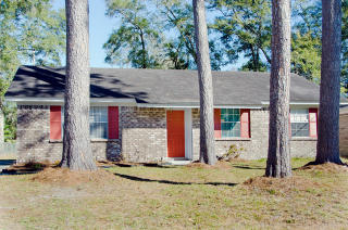 136 Greenbriar Ct, Savannah, GA 31419-2913
