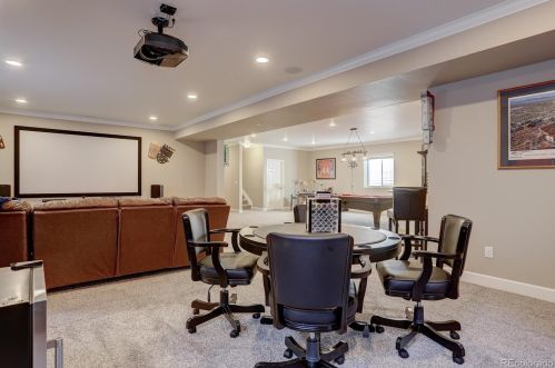 7275 Oak Hill Ct, Aurora CO 80018-1734 exterior