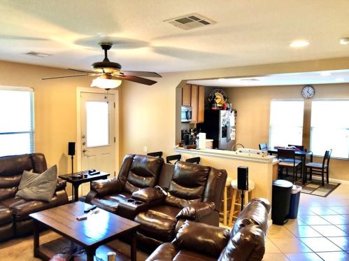 1412 Anise Dr, Austin TX  78741-7526 exterior