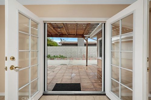 3139 Tyler Ave, Anaheim CA  92801-6039 exterior