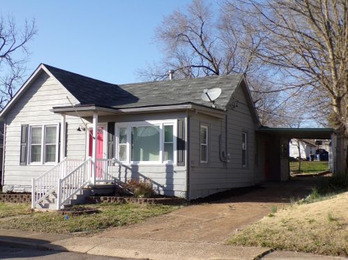 713 Cleveland Ave, Festus, MO 63028-1737