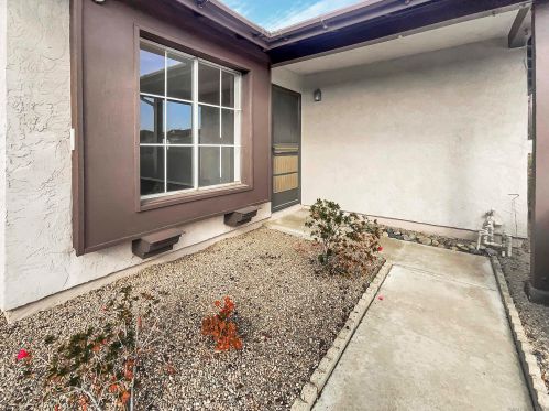 1845 Havenwood Dr, Oceanside, CA 92056-2952