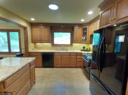 1732 Evergreen Dr, Saint Paul MN  55125-2302 exterior