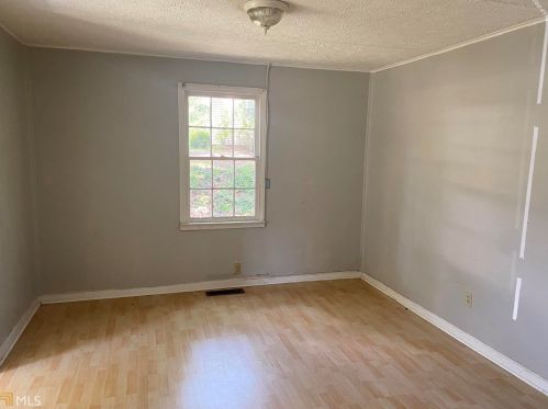 44 Bailey Dr, Newnan, GA 30263-2943