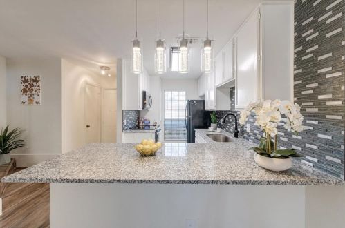 7431 Kingswood Cir, Fort Worth TX  76133-6534 exterior