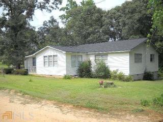 138 Georgia Dr, Hartwell, GA 30643-4516