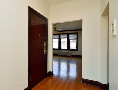 1307 Rosemont Ave, Chicago, IL 60660-1305