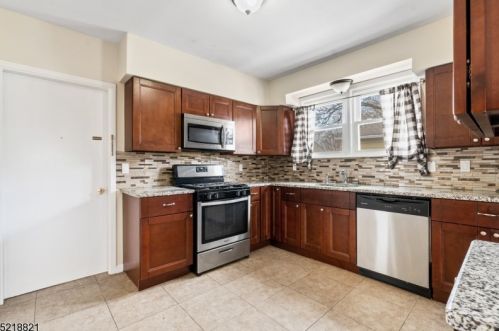 710 Jaques Ave, Rahway NJ  07065-3805 exterior