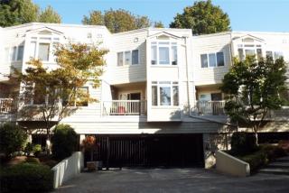 210 10th St, Kirkland, WA 98033-6361
