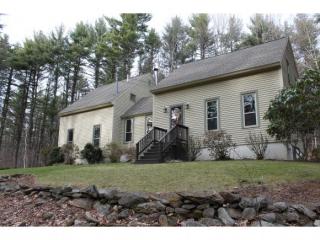 53 Sampson Rd, Rochester, NH 03867-4207