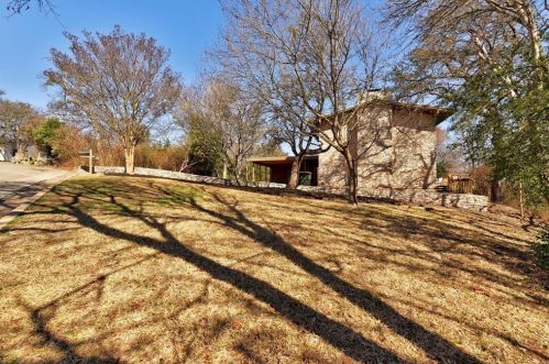 608 Brookhaven Trl, Austin TX  78746-5455 exterior