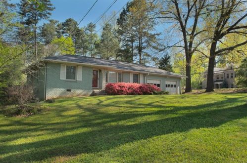 1385 Berkeley Ln, Atlanta, GA 30329-3301