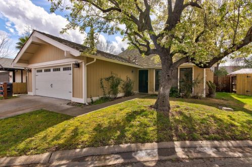 6204 Chapel View Ln, Citrus Heights, CA 95621-5436