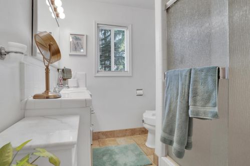 1700 Kenneth Dr, Turlock CA 95380-3421 exterior