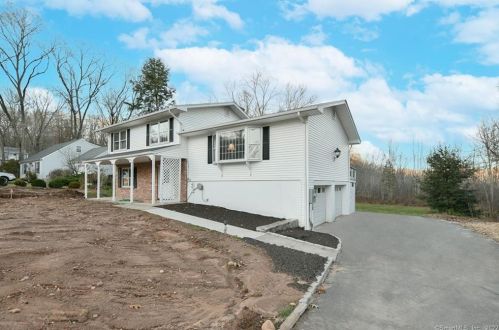 856 Ives Row, Cheshire, CT 06410-3945