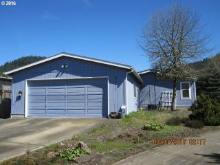 5771 Kalmia Ln, Springfield, OR 97478-5453