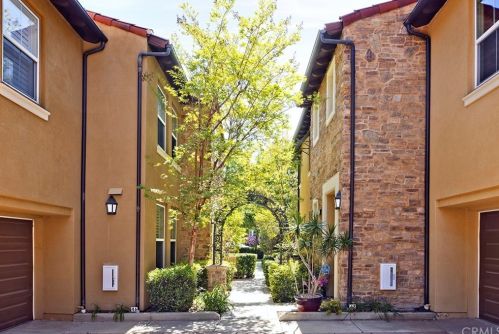 46 Gingerwood, Irvine CA  92603-0114 exterior