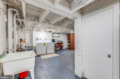 2009 Grace Church Rd, Silver Spring MD 20910-2116 exterior